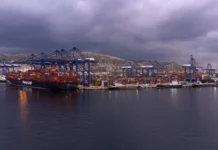 Τραυματισμός εργαζόμενου στο Κερατσίνι από κοντέινερ