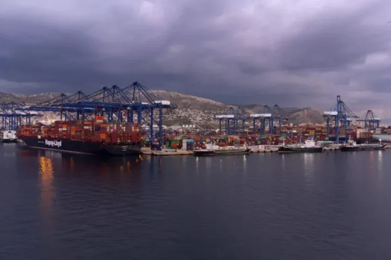 Τραυματισμός εργαζόμενου στο Κερατσίνι από κοντέινερ