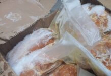 Κατάσχεση 3,5 τόνων ακατάλληλων τροφίμων στον Πειραιά από την Περιφέρεια Αττικής.