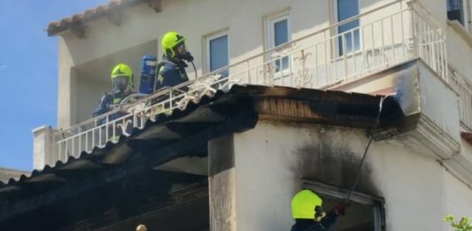 Φωτιά σε διαμέρισμα στον Κορυδαλλό – Απεγκλωβίστηκε σώος ο άνδρας