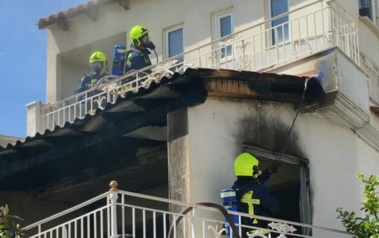 Φωτιά σε διαμέρισμα στον Κορυδαλλό – Απεγκλωβίστηκε σώος ο άνδρας